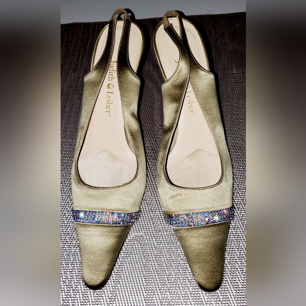 JUDITH LEIBER SWAROVSKI CRYSTAL JEWELED SILK SATIN SLINGBACK KITTEN HEEL SZ 7B